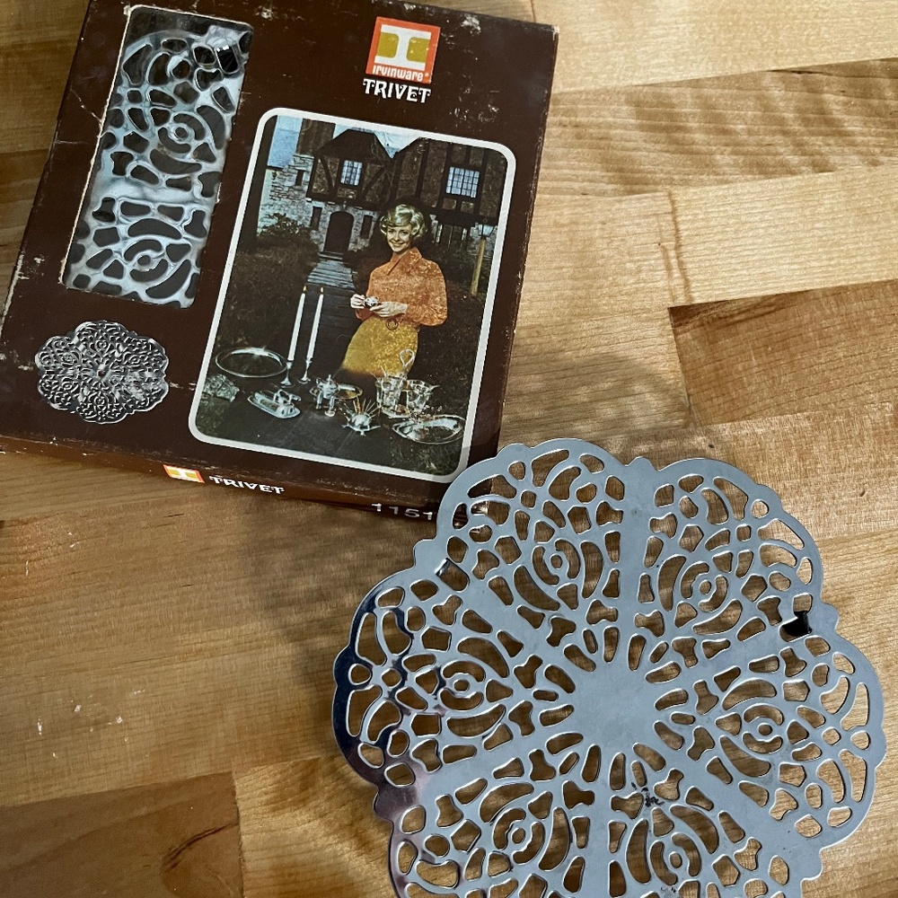 Lot Vintage Irvinware trivets kitchen cooking floral design